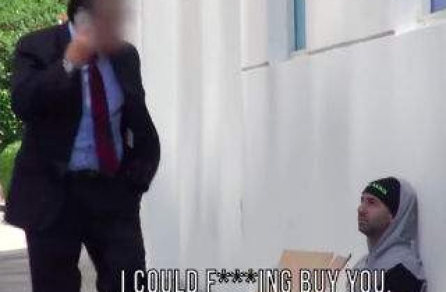 [VIDEO] Cum ai reactiona daca un cersetor ti-ar oferi bani in loc sa ceara