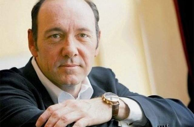 Kevin Spacey s-a retras din functia de director de teatru