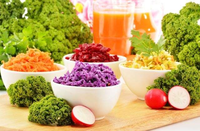AJUTA-TI organismul! Cele mai bune alimente pentru DETOXIFIEREA organismului