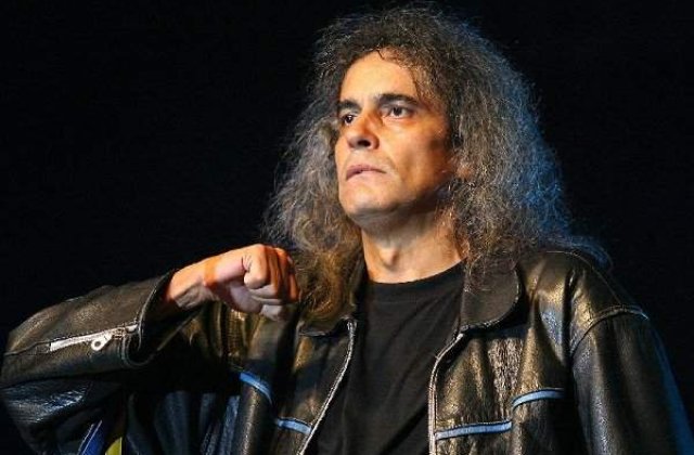 Cristi Minculescu se reuneste cu fostii sai colegi din trupa Iris