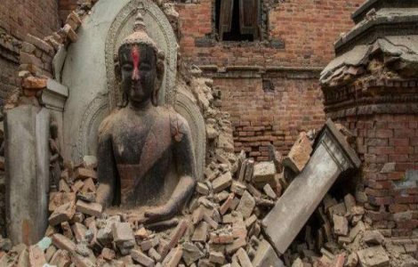  Top   Foto  Cosmarul din Nepal, in imagini. Ce a lasat in urma sa seismul
