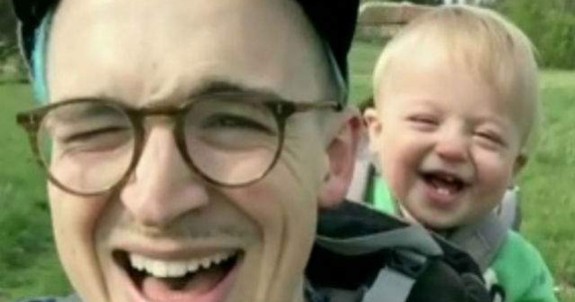  Video  Poti urmari acest clip pana la final fara sa zambesti?