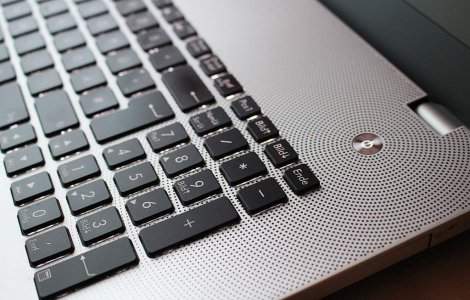 Retelele de socializare, factor cheie pentru 1 divort din 7