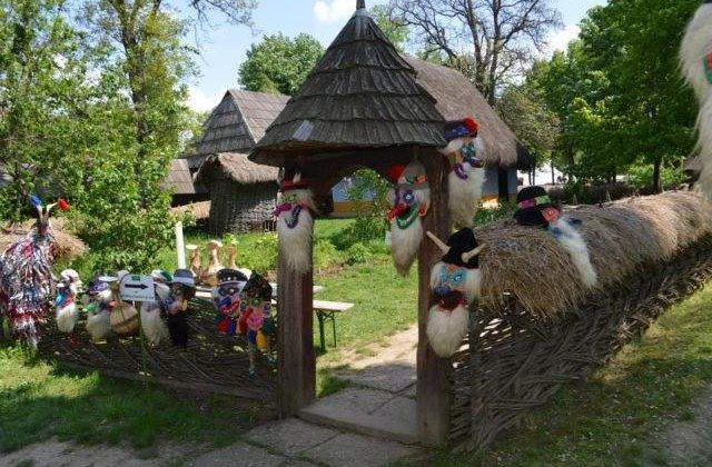 Expozitii, folclor si festivalul culturii thailandeze la Muzeul Satului