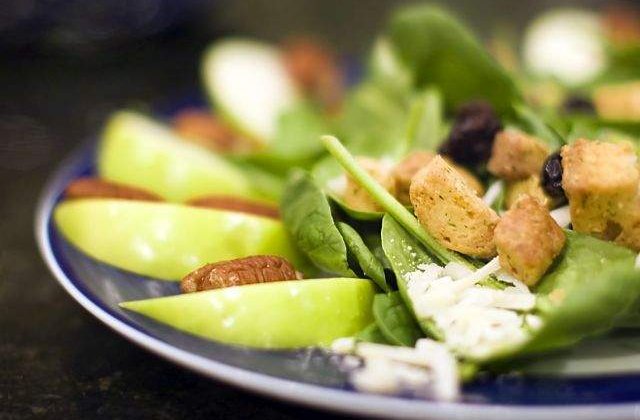 Ramai sanatos! Ce TREBUIE sa mananci ca sa previi CANCERUL