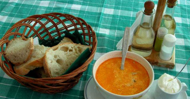  Top  Esti roman daca... 11 obiceiuri culinare care te dau de gol