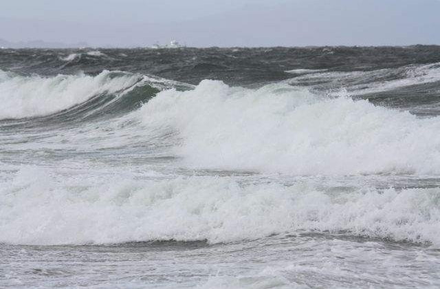 Zeci de imigranti africani, inecati in Marea Mediterana