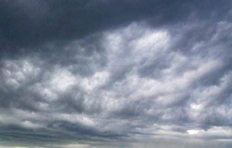 Furtuni violente si o tornada fac ravagii in Germania