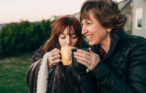  Top  7 sfaturi despre bani si fericire primite de la mama. Sunt de exceptie