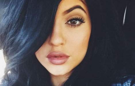  Video  Kylie Jenner a recunoscut ca si-a marit buzele la doar 17 ani