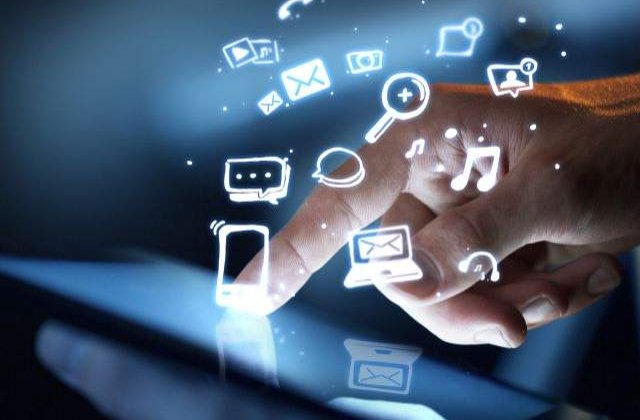 Este cel mai IMPORTANT mijloc de comunicare! Zece CURIOZITATI despre internet