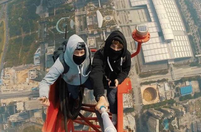[VIDEO] Imaginile care iti vor da fiori: selfie de la 660 metri inaltime