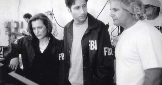 Gillian Anderson si David Duchovny s-au sarutat pe scena