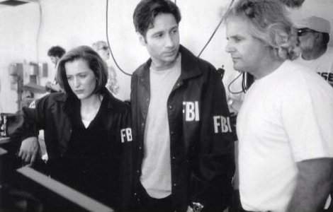 Gillian Anderson si David Duchovny s-au sarutat pe scena