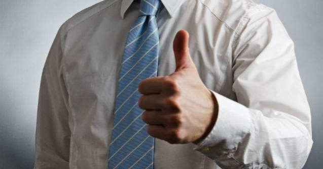  Top  5 trucuri de limbaj nonverbal pe care le poti invata de la miliardari