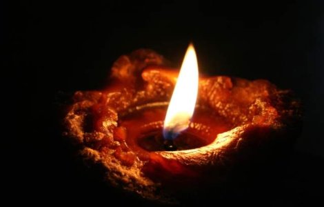 Memoriale SIDA, organizate cu ocazia Zilei Internationale a Lumanarilor Aprinse