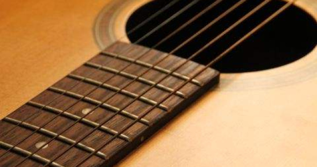 O chitara a rockerului George Harrison, vanduta la licitatie cu 500.000 de dolari