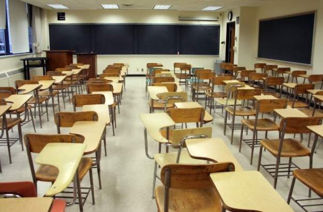 Ministerul Educatiei: Peste 7.400 de elevi care au revenit din strainatate au cerut echivalarea studiilor in scoala romaneasca