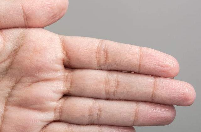 [VIDEO] De ce ni se incretesc degetele in apa