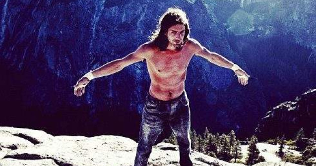 Un celebru acrobat american a murit in timpul unui salt cu "wingsuit"