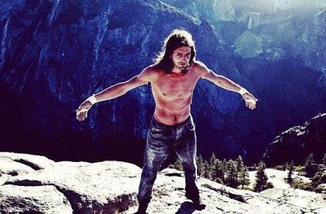 DOLIU in sport! Un celebru acrobat american a murit in timpul unui salt cu "wingsuit"