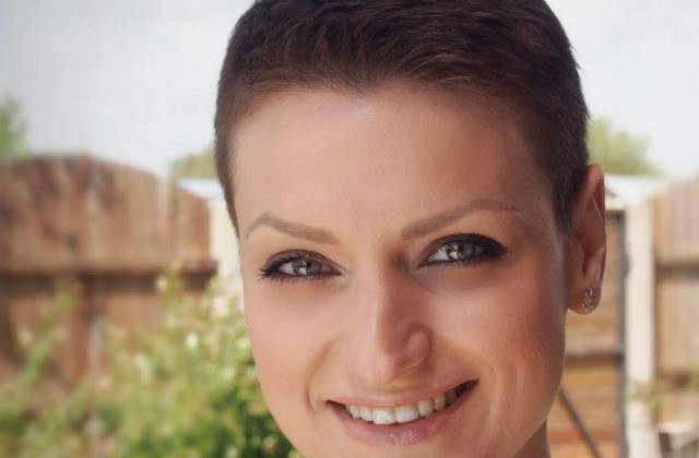 Raluca lupta sa traiasca mai mult decat clipa! Haideti sa o ajutam!