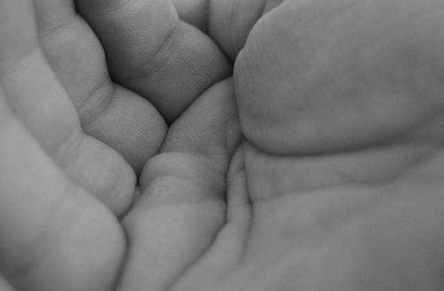 Obiceiuri de care trebuie sa te dezveti! Lucruri surprinzator de NOCIVE pentru PIELE