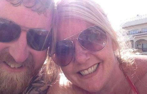  Foto  Si-a aratat sanii pe Facebook. Motivul? Ti-ar putea salva viata