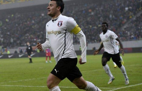 Fotbalistul Constantin Budescu a devenit tata