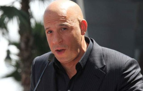  Video  Vin Diesel a cantat in memoria lui Paul Walker