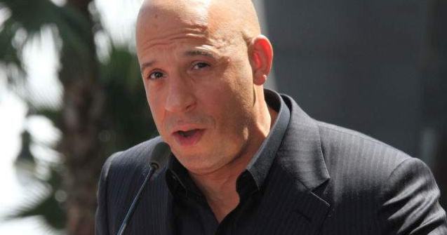  Video  Vin Diesel a cantat in memoria lui Paul Walker