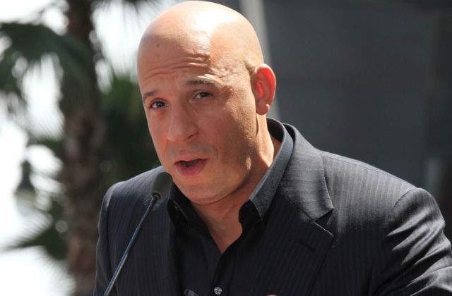 [VIDEO] Vin Diesel a cantat in memoria lui Paul Walker. A incheiat omagiul in lacrimi