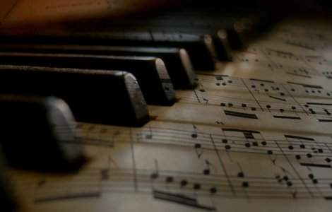  Top  Sigur nu le stiai! Zece lucruri MAI PUTIN cunoscute despre muzica