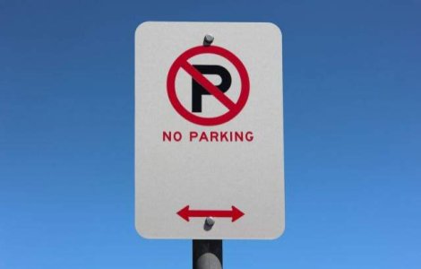 ICCJ: Masinile parcate neregulamentar nu pot fi ridicate in baza unei decizii a consiliului local