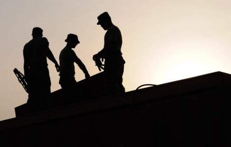 Inspectia Muncii: 138 de lucratori la negru, depistati de inspectori