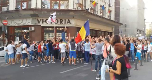 Parada Elevilor restrictioneaza traficul in centrul Capitalei