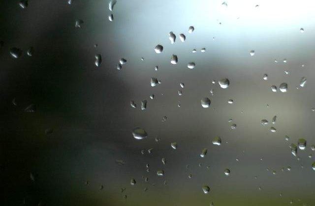 PLOI torentiale si VIJELII in aproape toata tara in urmatoarele ore