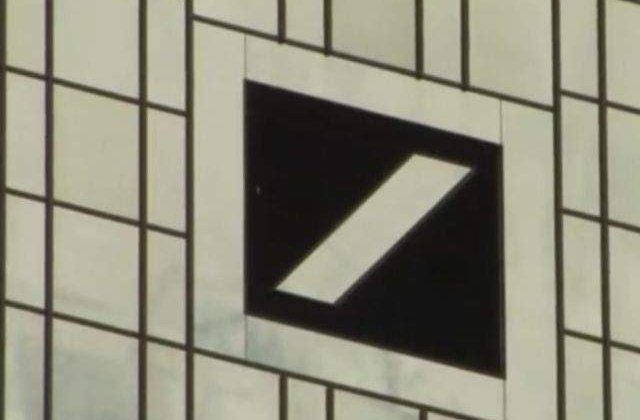 Frankfurt: Birourile Deutsche Bank, perchezitionate de procurori