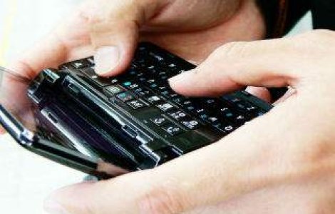 Premierul neozeelandez isi ia masuri pentru a nu fi spionat prin mobil