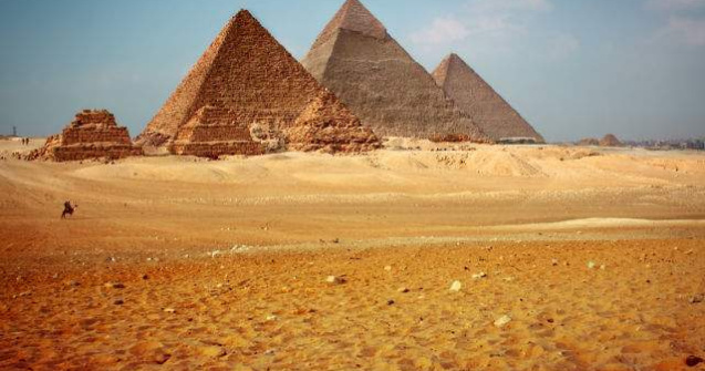 Cum se vad piramidele din spatiu. Imaginile sunt impresionante