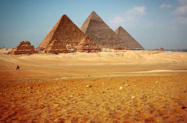 [FOTO] Cum se vad piramidele din spatiu. Imaginile sunt impresionante