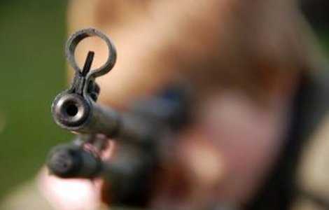 OSCE: Rebelii din estul Ucrainei folosesc copii inarmati la baraje rutiere