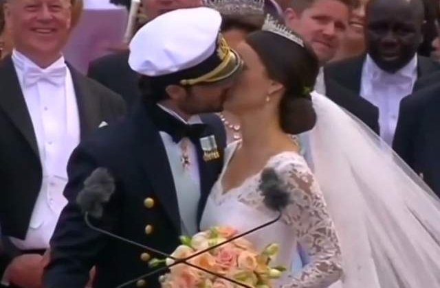[Video] Printul Carl Philip al Suediei si fostul model Sofia Hellqvist s-au casatorit
