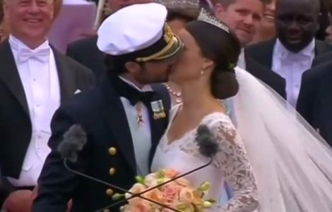  Video  Printul Carl Philip al Suediei si fostul model Sofia Hellqvist s-au casatorit