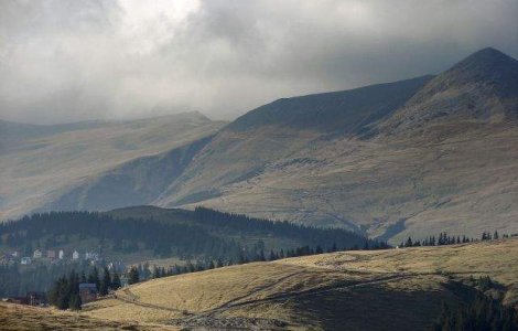 Studiu: Un vulcan din Muntii Harghitei are potentialul de a se reactiva