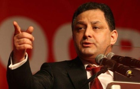 Vanghelie ii scrie lui Ponta: Generalul Oprea a ajuns sa santajeze PSD