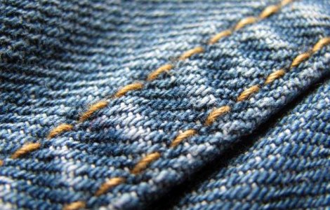 Studiu: Jeansii stramti, factor de risc pentru sanatate