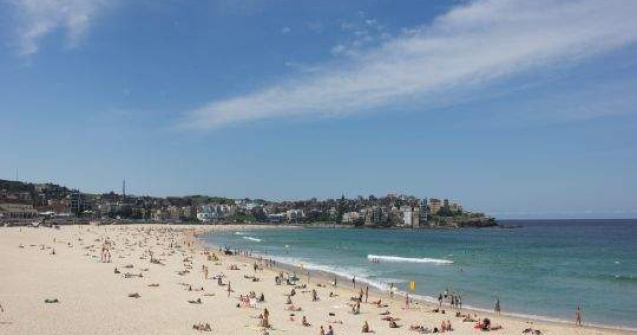  Top  Iti place sa stai la soare? Ce TREBUIE sa mananci inainte sa mergi la plaja