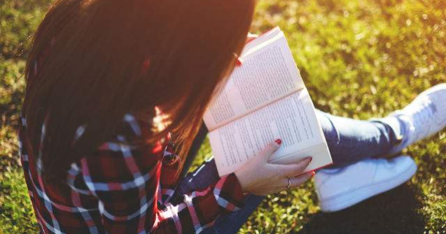  Top  7 carti cu si despre LGBT pe care oricine ar trebui sa le citeasca