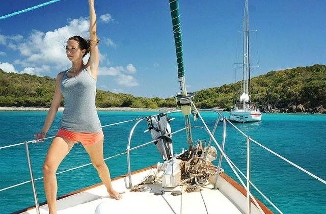 [FOTO] Si-au dat demisia si au vandut tot. Acum calatoresc in jurul lumii cu o barca